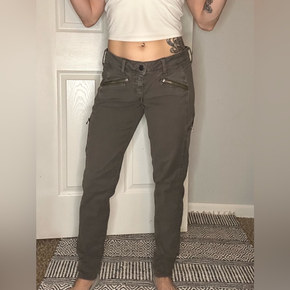 Treasure & Bond pant with zipper detail